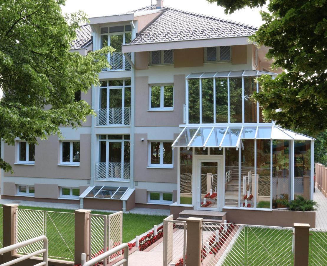 Grand Park Rooms & Apartments Čačak Dış mekan fotoğraf
