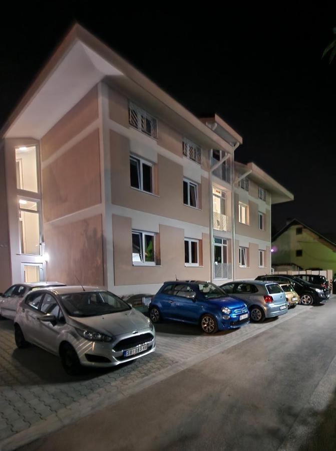Grand Park Rooms & Apartments Čačak Dış mekan fotoğraf