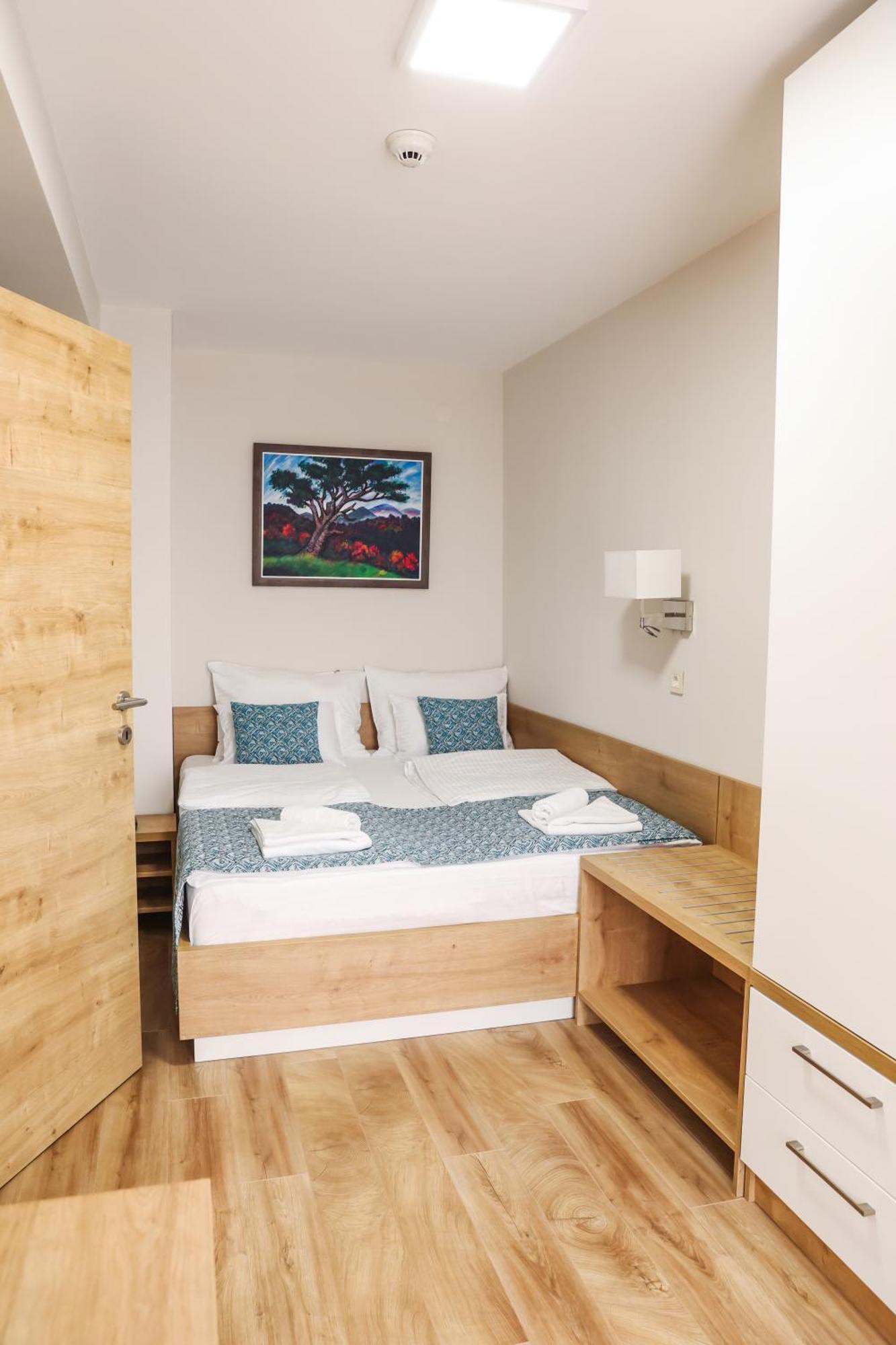Grand Park Rooms & Apartments Čačak Dış mekan fotoğraf