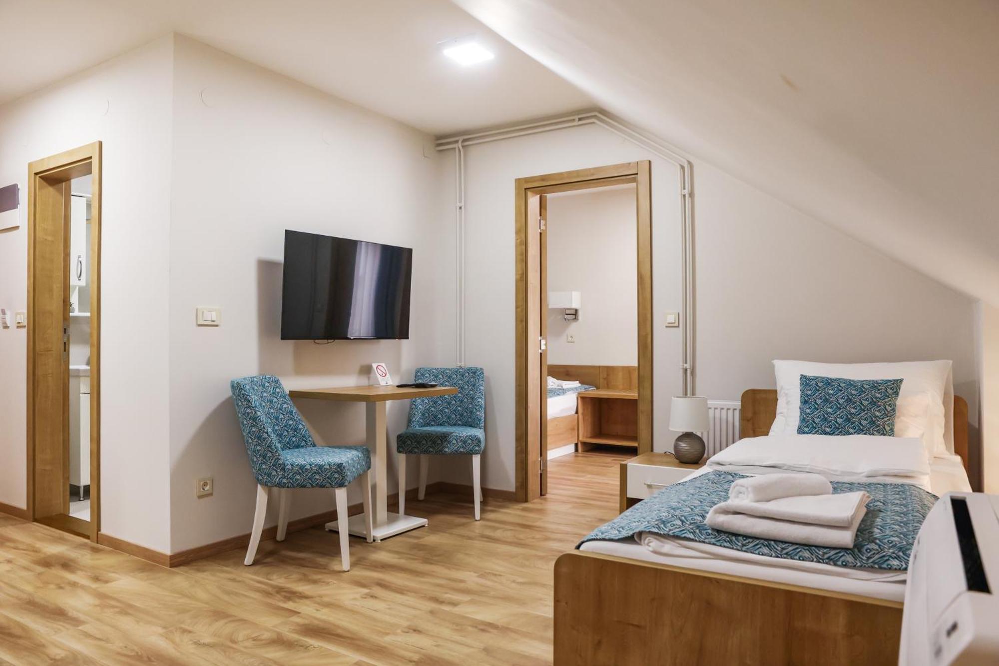 Grand Park Rooms & Apartments Čačak Dış mekan fotoğraf