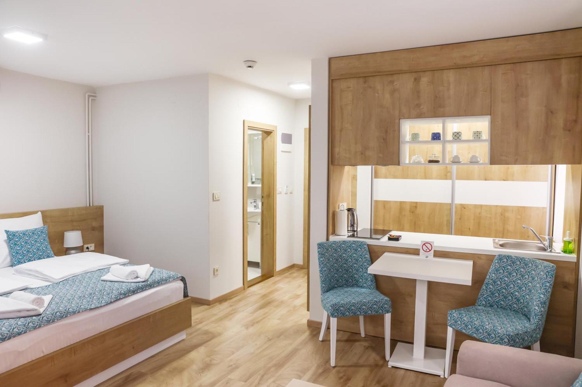 Grand Park Rooms & Apartments Čačak Dış mekan fotoğraf