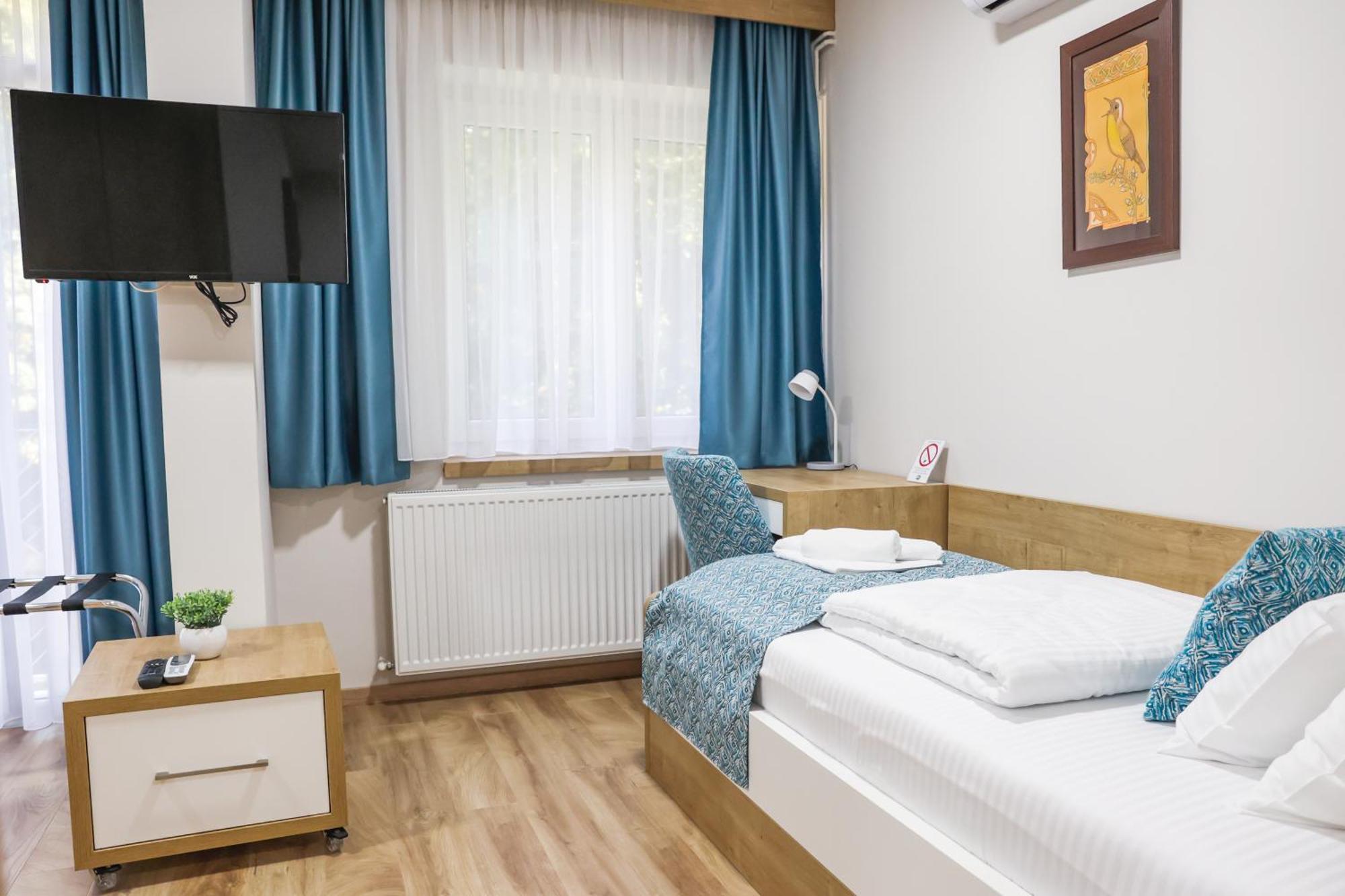 Grand Park Rooms & Apartments Čačak Dış mekan fotoğraf