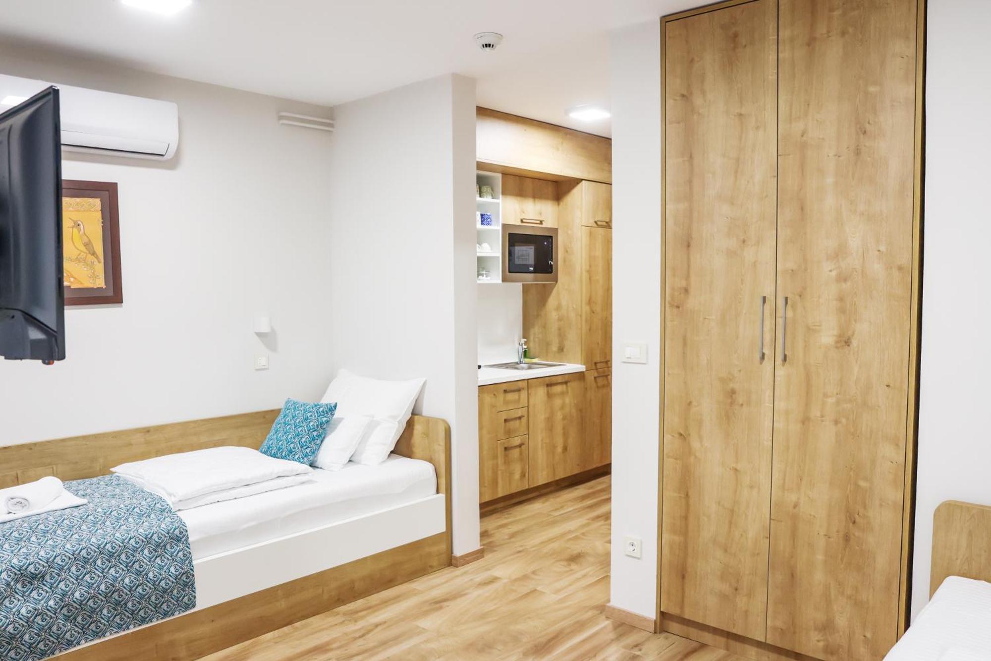Grand Park Rooms & Apartments Čačak Dış mekan fotoğraf