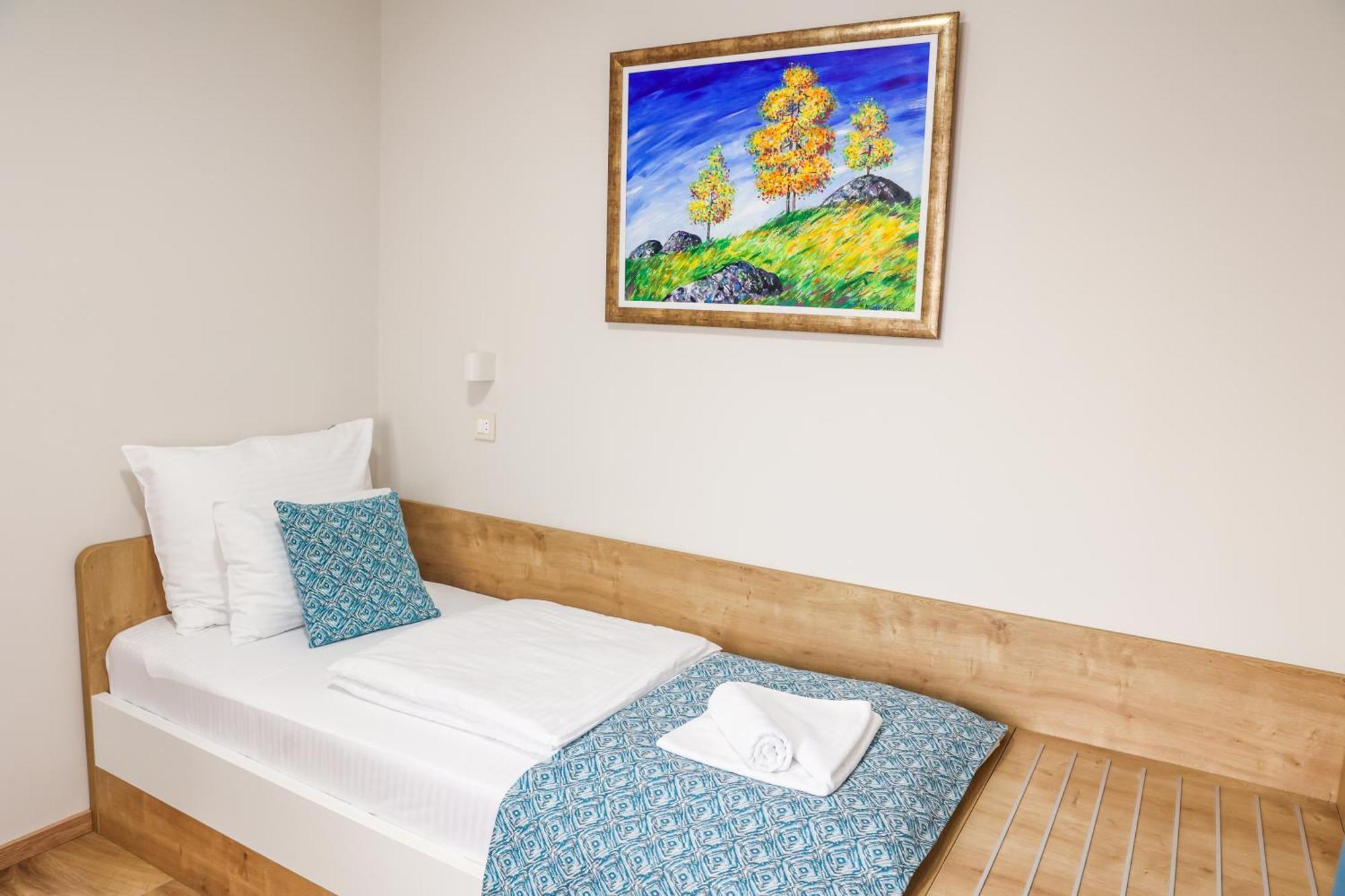 Grand Park Rooms & Apartments Čačak Dış mekan fotoğraf