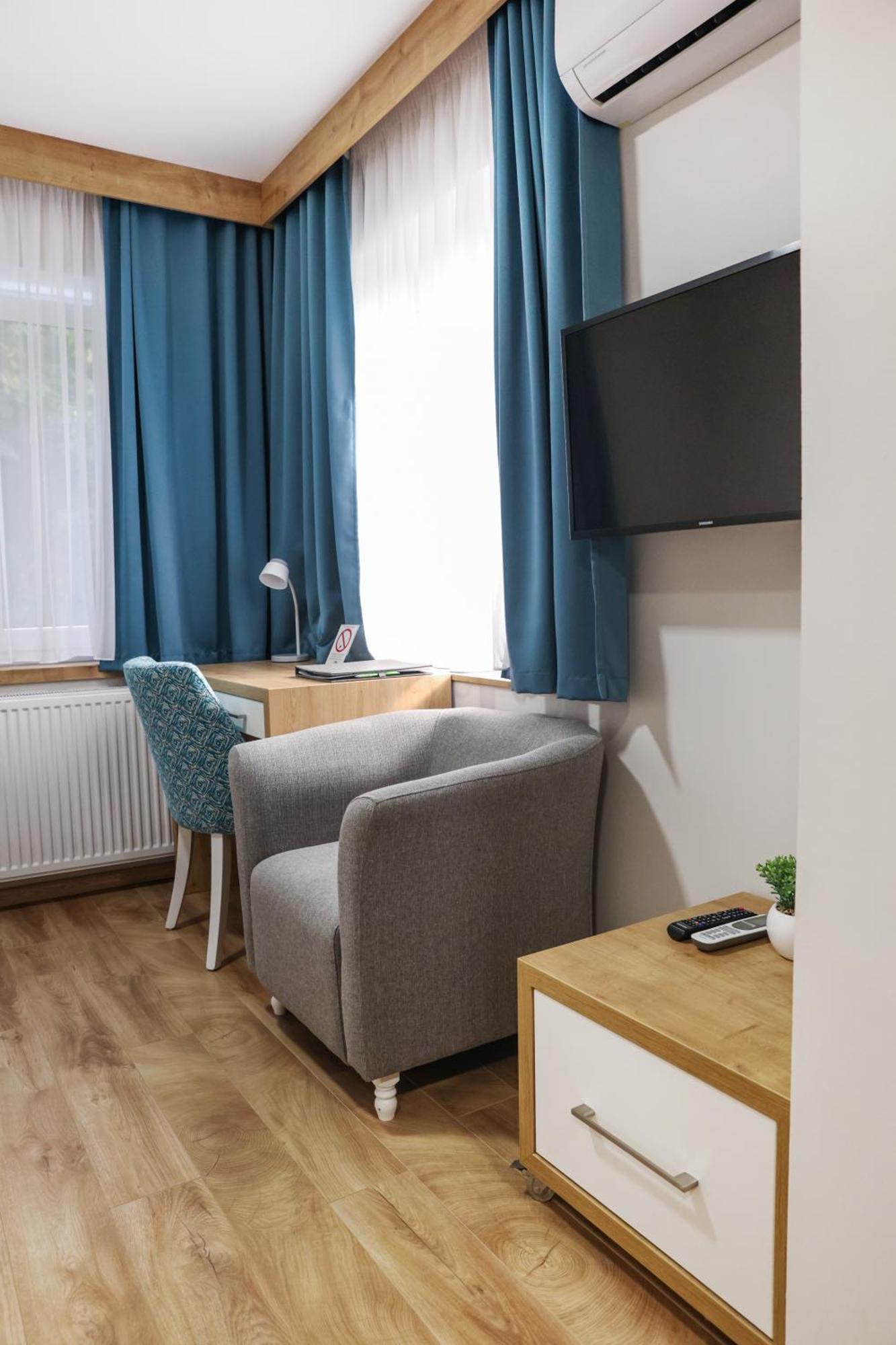 Grand Park Rooms & Apartments Čačak Dış mekan fotoğraf