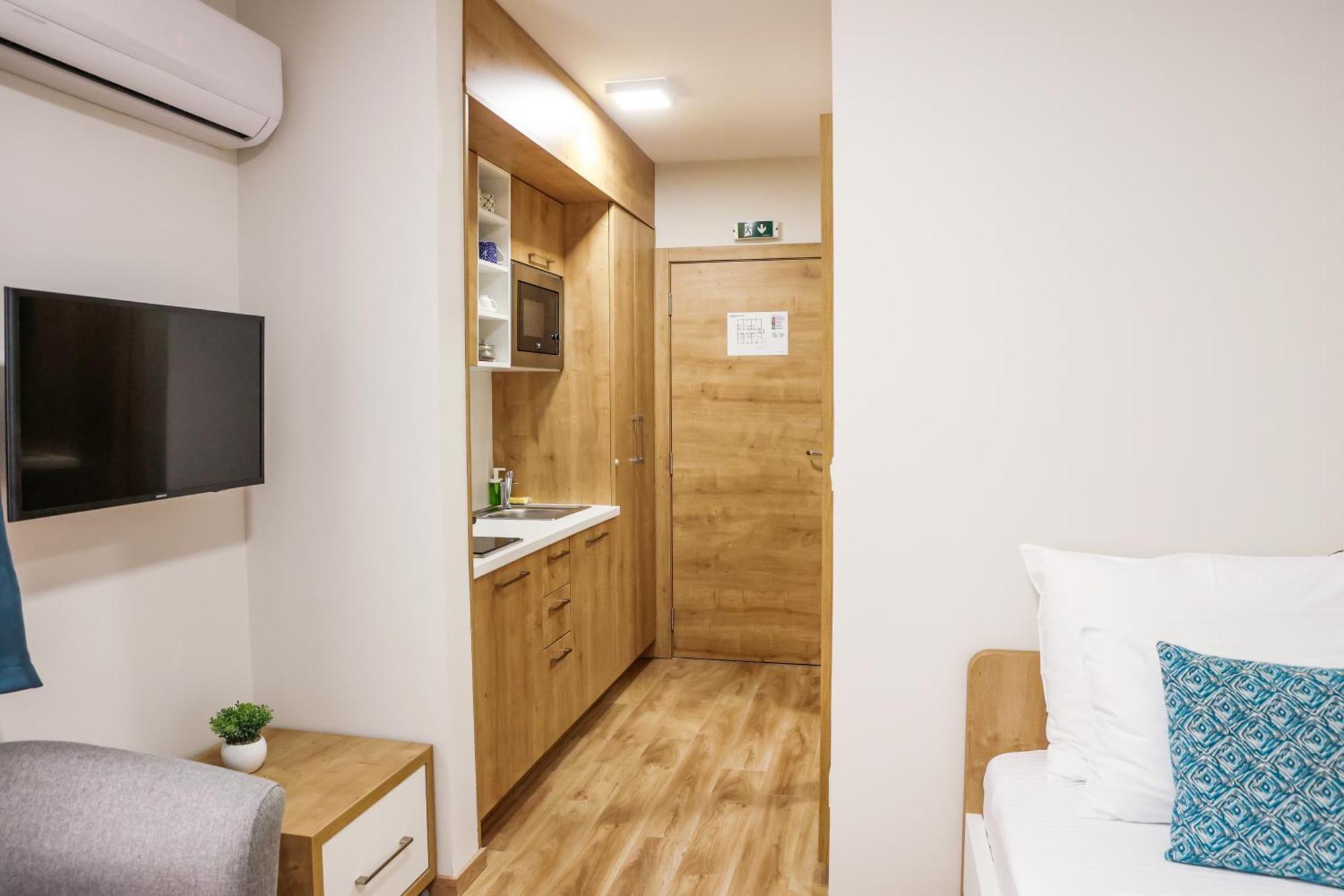 Grand Park Rooms & Apartments Čačak Dış mekan fotoğraf
