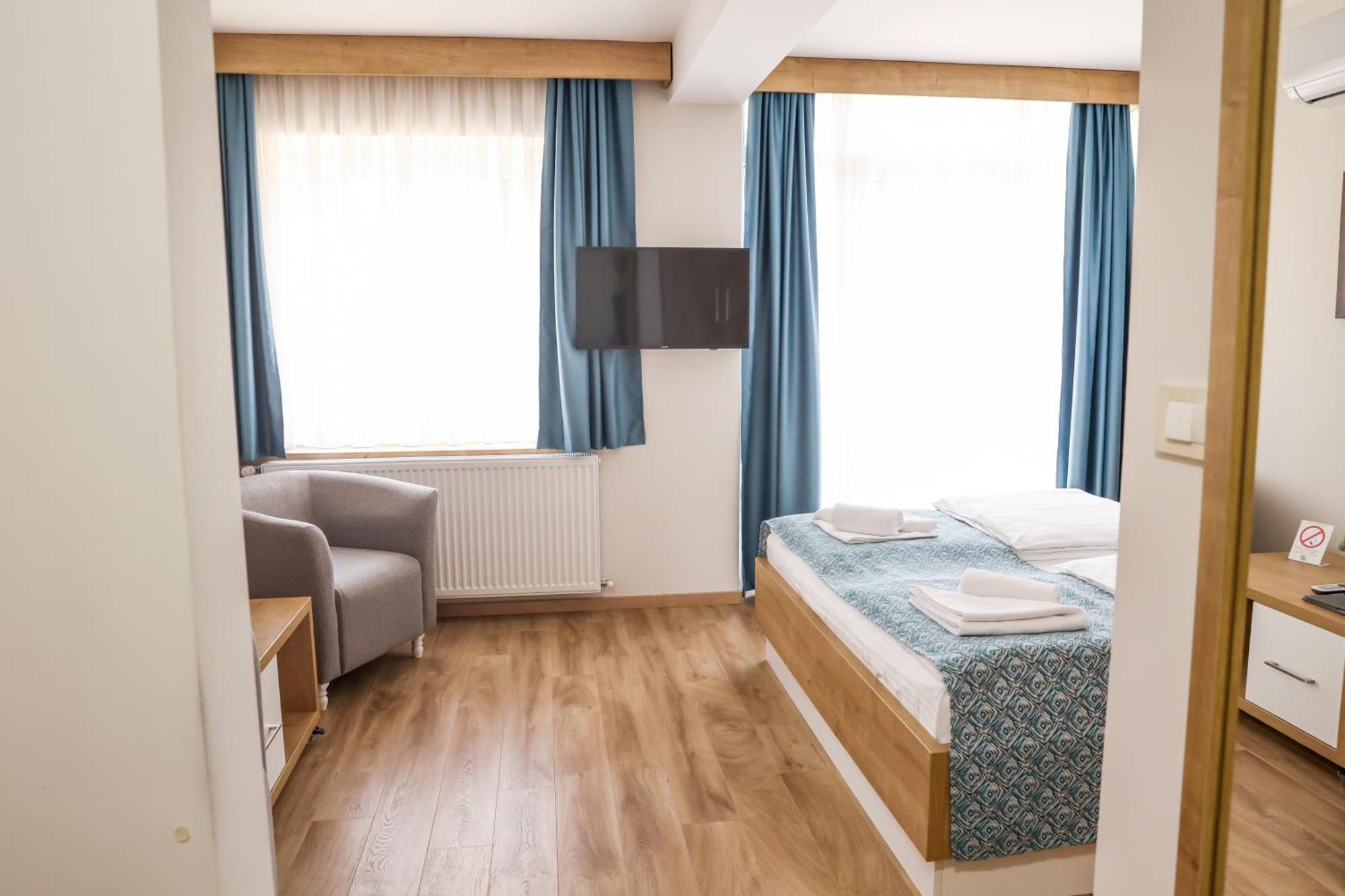 Grand Park Rooms & Apartments Čačak Dış mekan fotoğraf