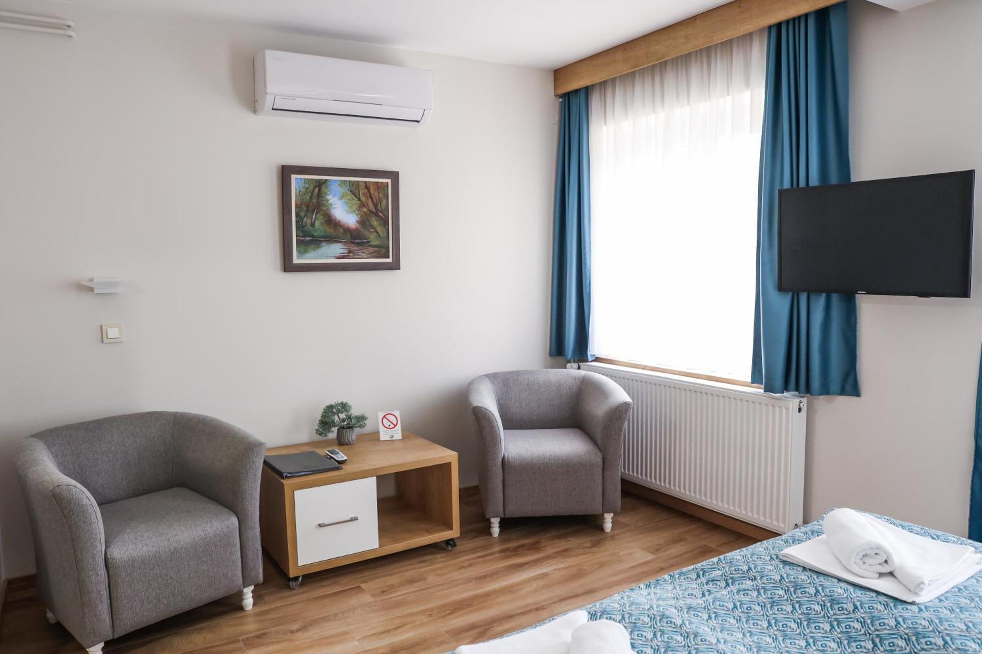 Grand Park Rooms & Apartments Čačak Dış mekan fotoğraf