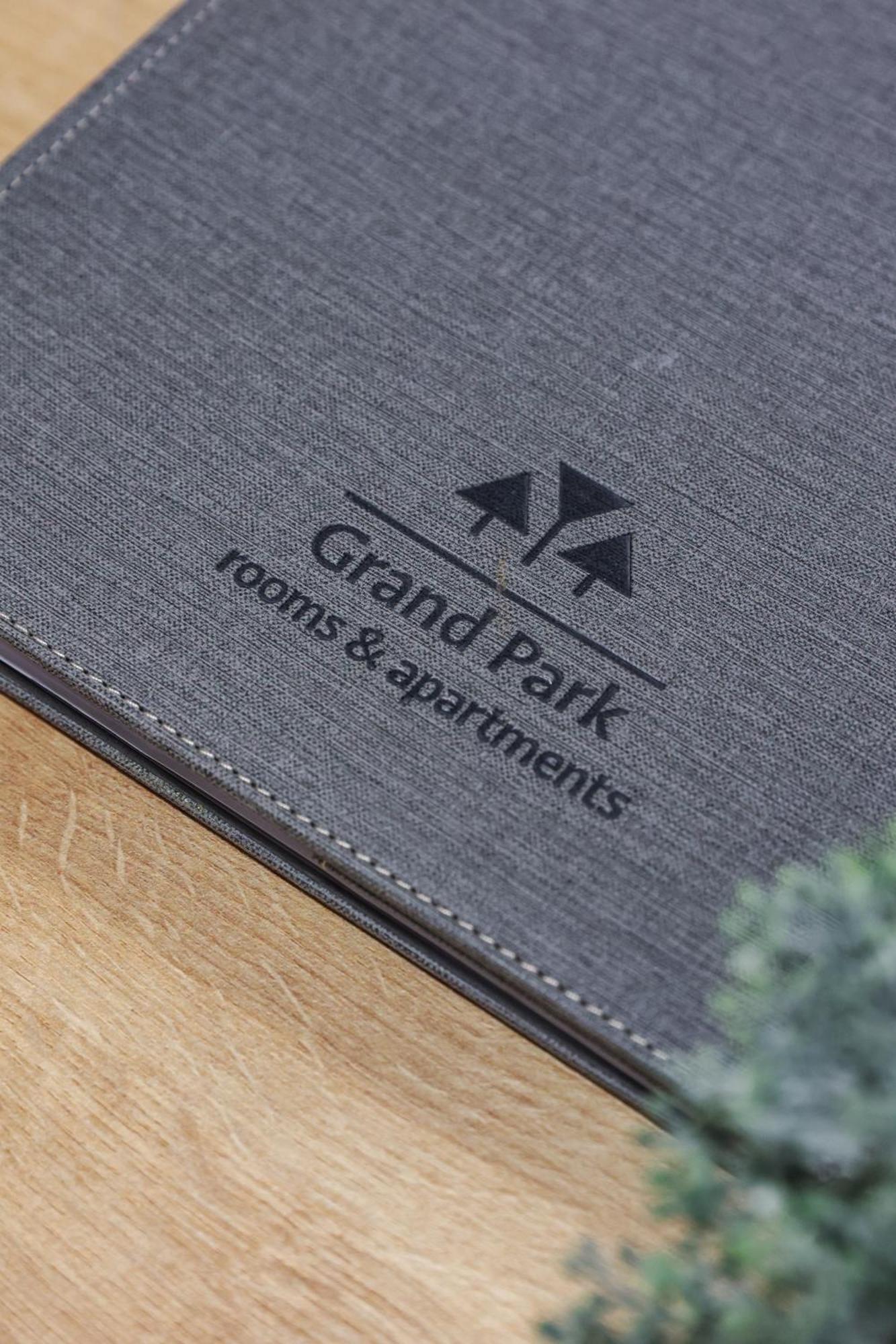 Grand Park Rooms & Apartments Čačak Dış mekan fotoğraf